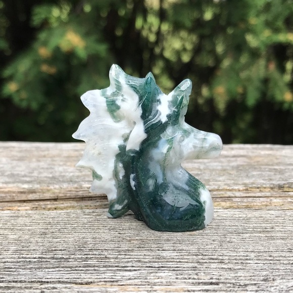 Unicorn Carving - Picture 1 of 3